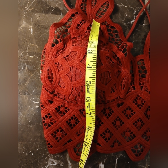 Elegant Lace Bralette in Red - Picture 9 of 9